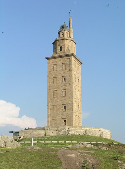 A Torre de Hércules poderase visitar de noite durante o mes de agosto